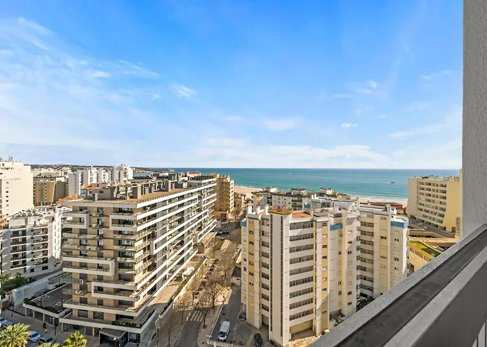 Tarik Golden View Apartment